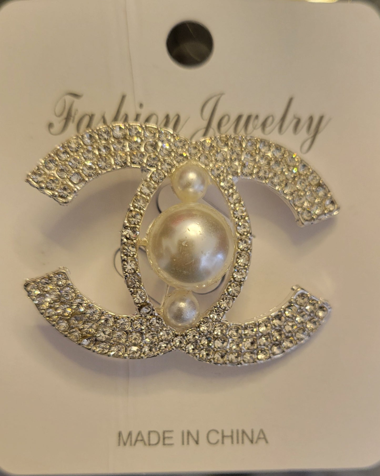 Charming Carla's Brooch-silver & pearl 102