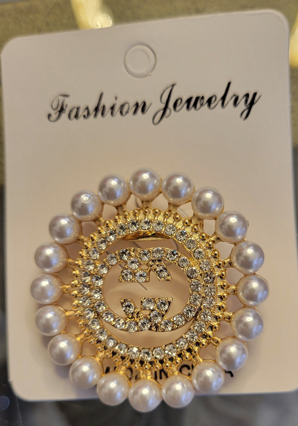 Charming Carla's Brooch 106- gold, pearl & rhinestone